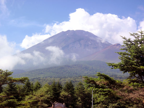 水ヶ塚ＰＡから見た富士山
