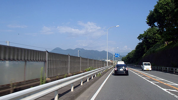 大井松田を通過