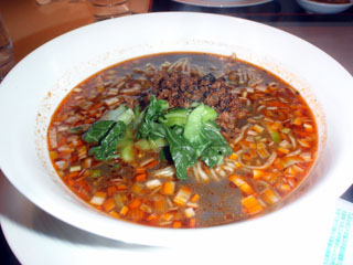 黒ゴマ坦々麺