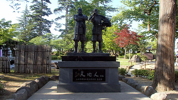 天地人　上杉景勝と直江兼続の銅像